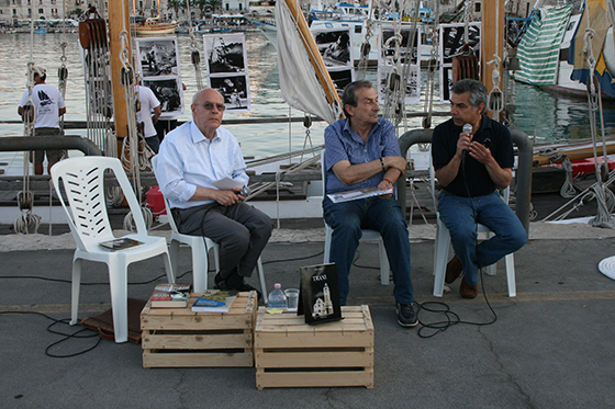 È arrivato un veliero carico di ...